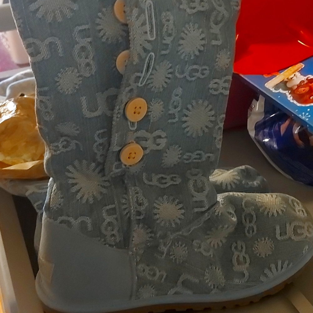 Hgg ladies boths size 9 usa